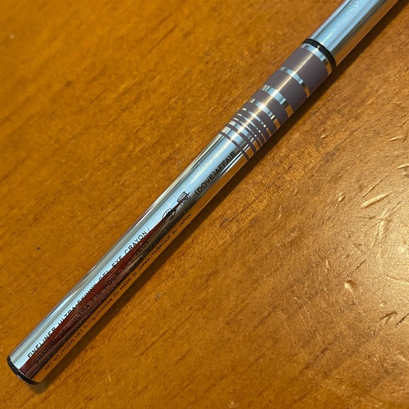 Marc Jacobs Fineliner Eyeliner Dove Affair - Picture 4 of 16